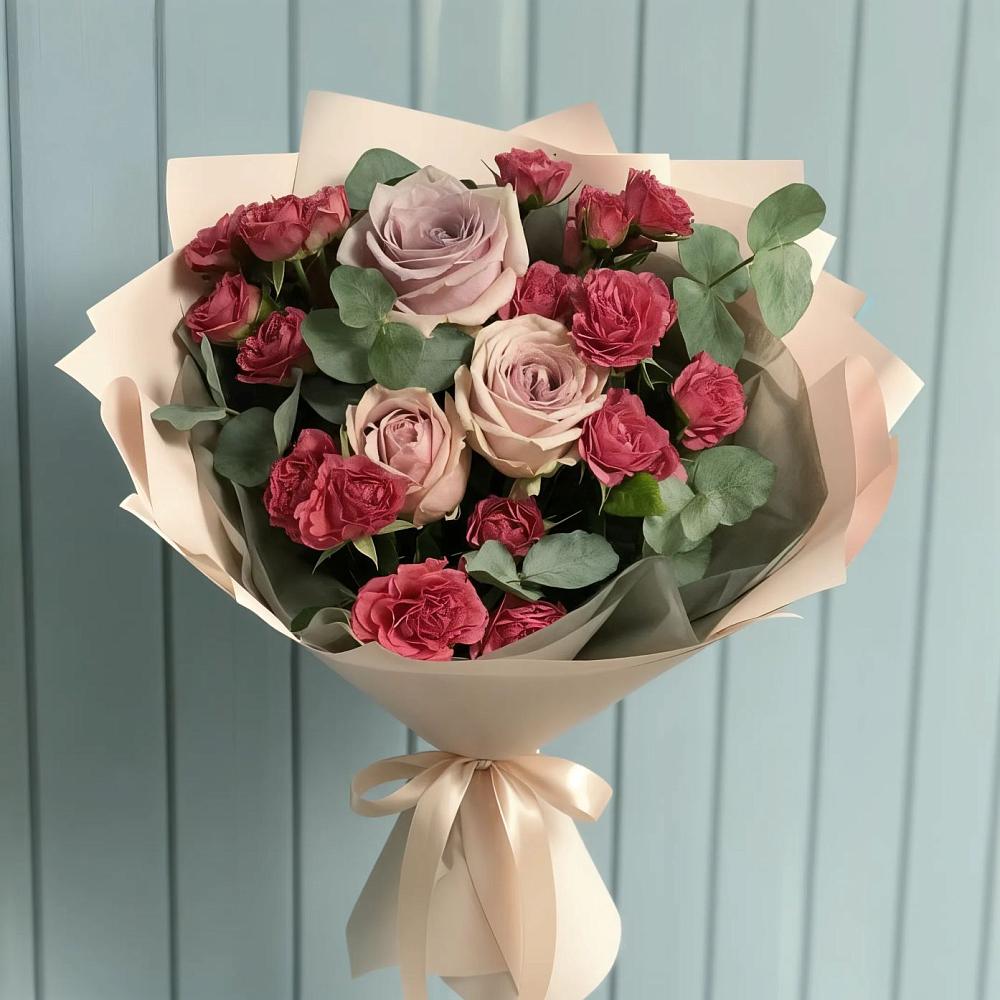 Букет цветов из: Гвоздики и Розы в Чернь