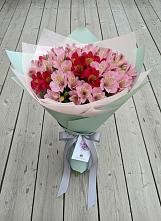 Букет цветов из:  Альстромерии в Чернь