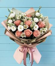 Букет цветов из:  Розы, Альстромерии и Лизиантусы в Чернь