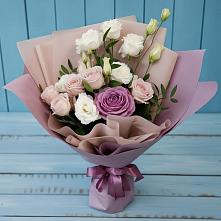 Букет цветов из:  Розы и Лизиантусы #REPLACE_PRED# Чернь