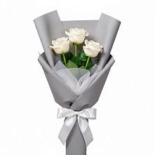 Букет 3 белые розы в Чернь