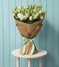 Букет цветов из:  Лизиантусы в Чернь