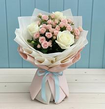 Букет цветов из:  Розы в Чернь