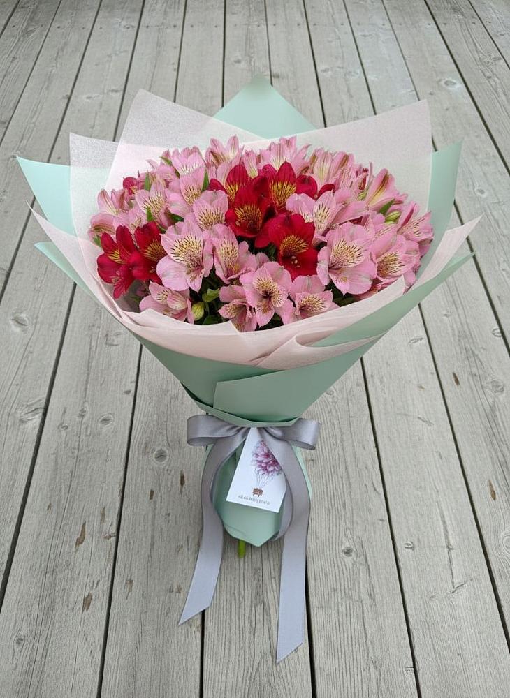 Букет цветов из: Альстромерии в Чернь