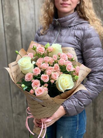 Букет цветов из: Розы в Чернь