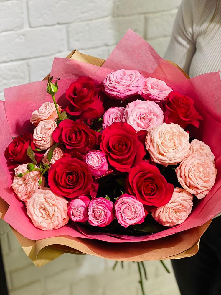 Букет цветов из: Розы в Чернь