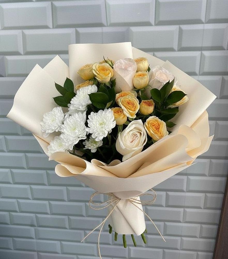 Букет цветов из: Розы и Хризантемы в Чернь