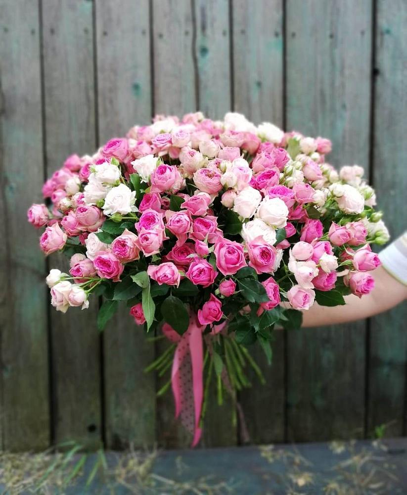 Букет Розовые кустовые розы Натали и Лав Лидия в Чернь