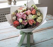 Букет цветов из:  Розы, Лизиантусы и Гвоздики в Чернь