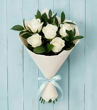 Букет цветов из:  Розы в Чернь