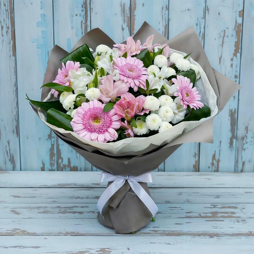Букет цветов из: Герберы, Альстромерии и Хризантемы в Чернь
