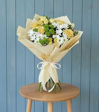 Букет цветов из:  Хризантемы и Розы в Чернь