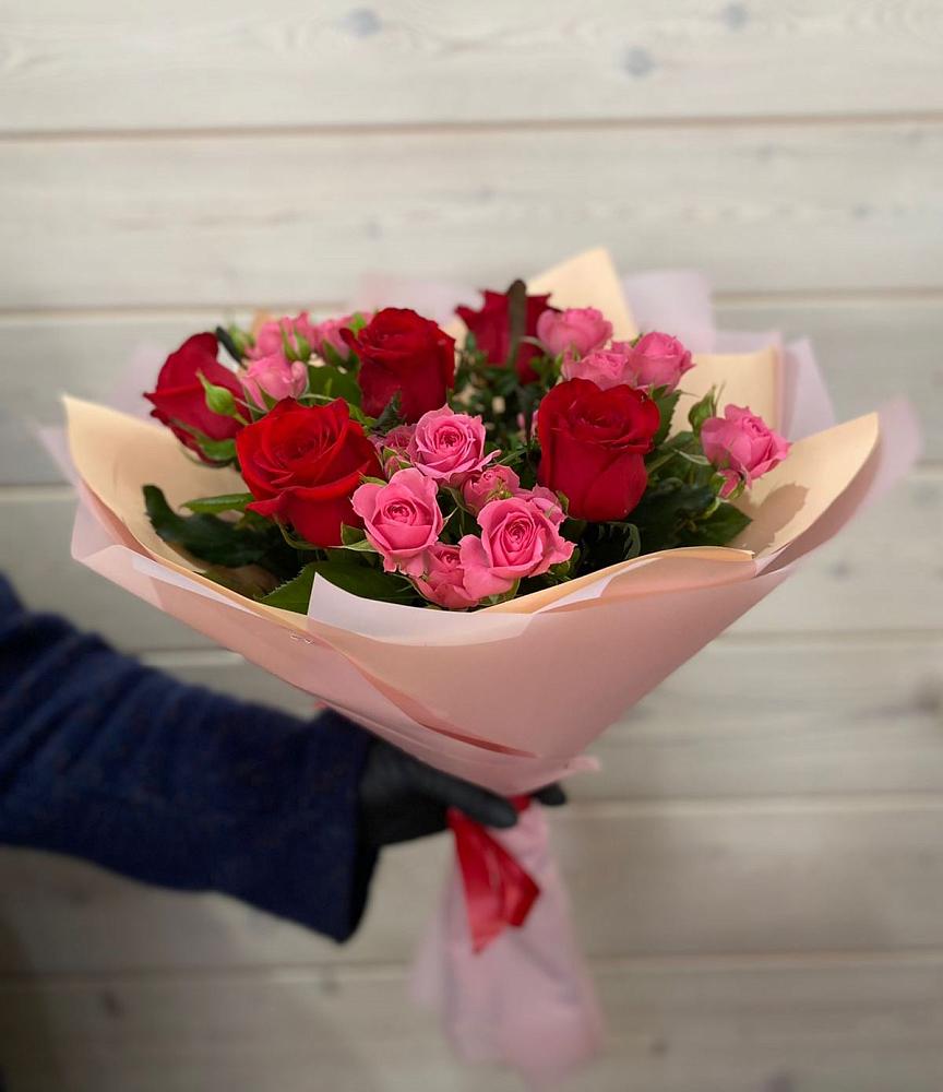 Букет цветов из: Розы в Чернь