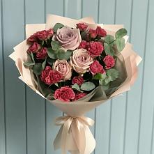 Букет цветов из:  Гвоздики и Розы в Чернь