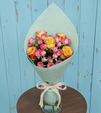 Букет цветов из:  Розы в Чернь