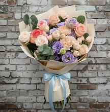 Букет цветов из:  Розы, Лизиантусы и Гвоздики #REPLACE_PRED# Чернь