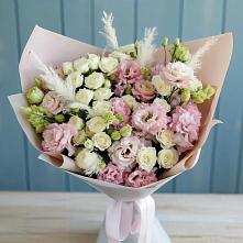 Букет цветов из:  Альстромерии и Розы в Чернь